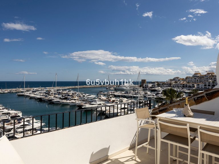 Apartment for Sale in Puerto Banús, Malaga 23