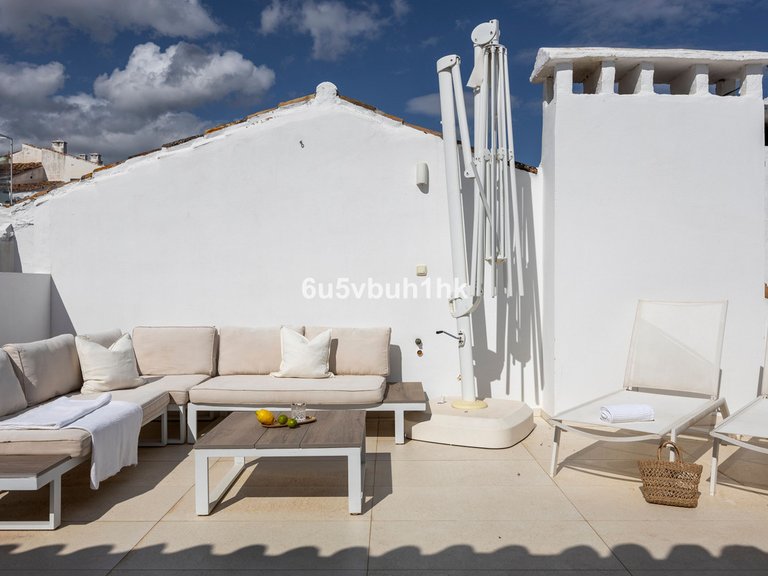 Apartment for Sale in Puerto Banús, Malaga 24