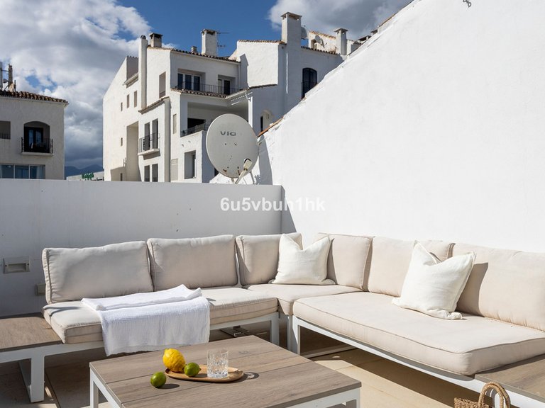 Apartment for Sale in Puerto Banús, Malaga 25
