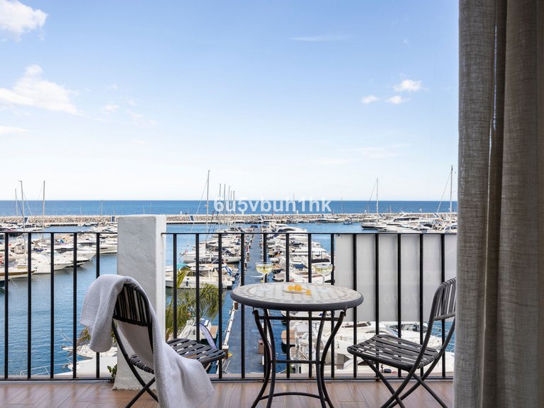 Apartment for Sale in Puerto Banús, Malaga 30