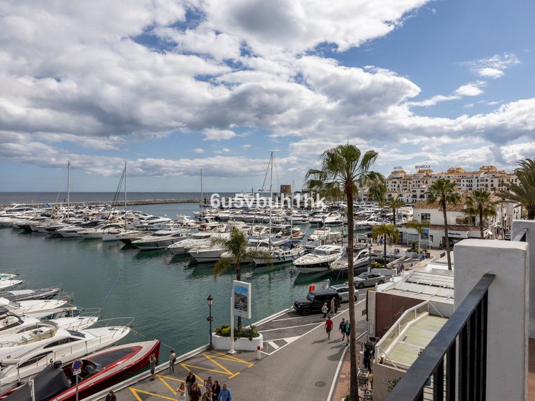 Apartment for Sale in Puerto Banús, Malaga 33