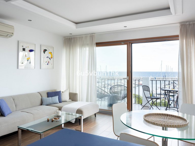Apartment for Sale in Puerto Banús, Malaga 9