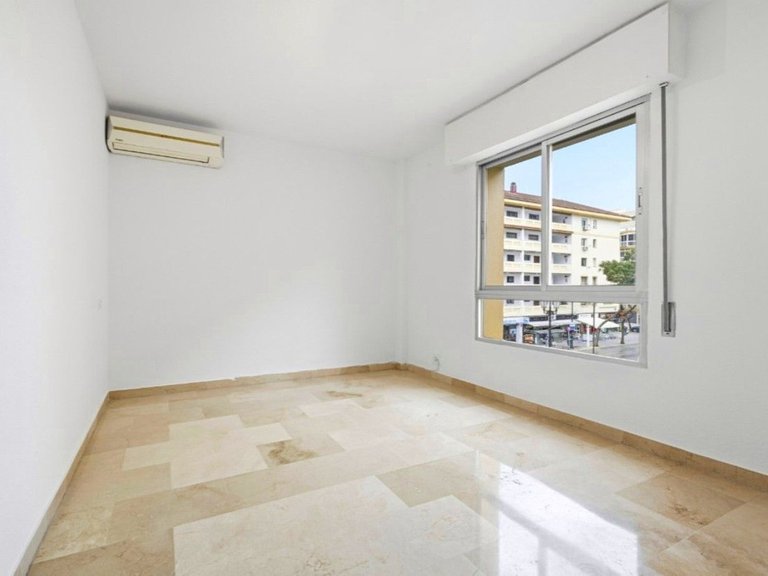 Apartment for Sale in Fuengirola, Malaga 17