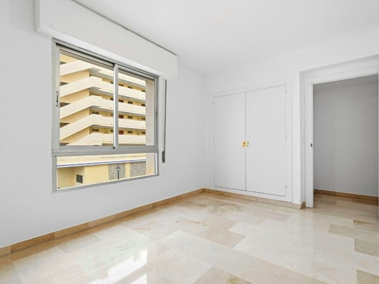 Apartment for Sale in Fuengirola, Malaga 18