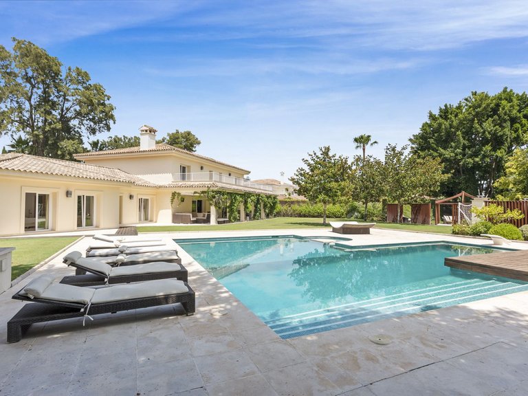 Villa for Sale in Sotogrande Costa, Cadiz 12