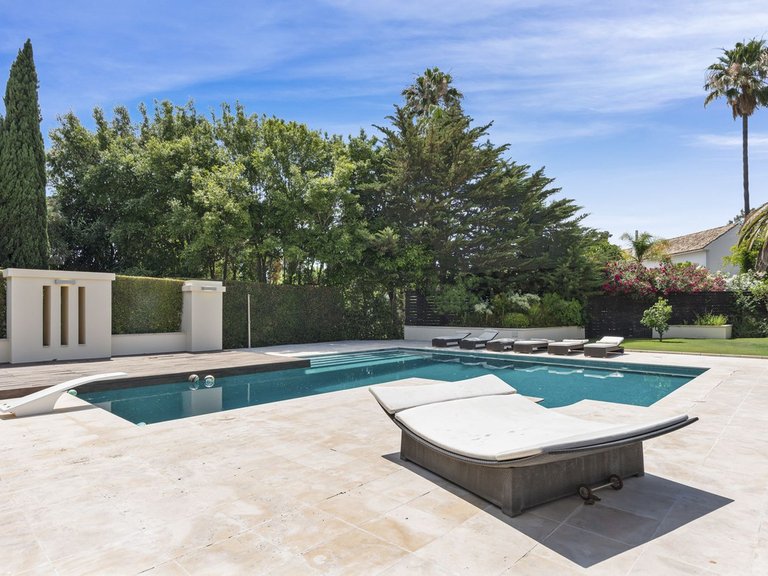 Villa for Sale in Sotogrande Costa, Cadiz 17