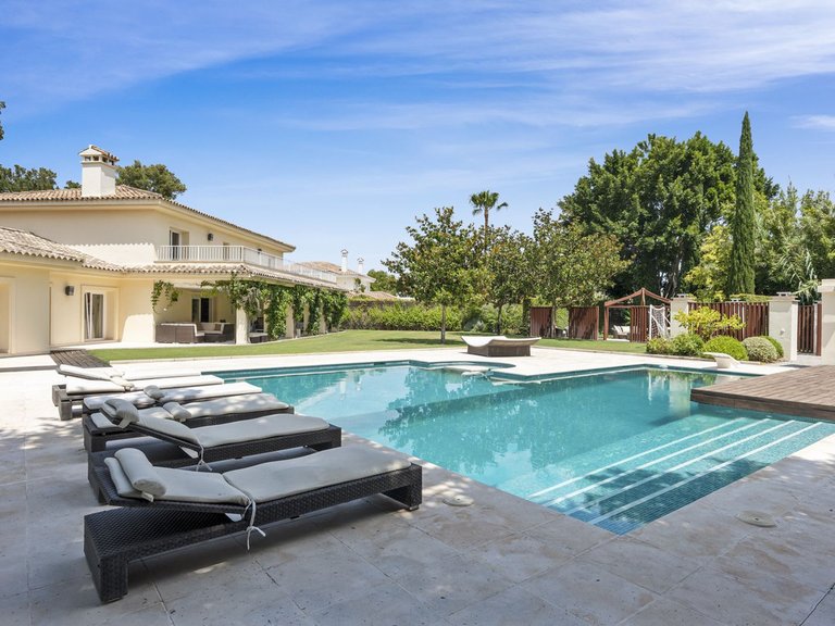 Villa for Sale in Sotogrande Costa, Cadiz 4