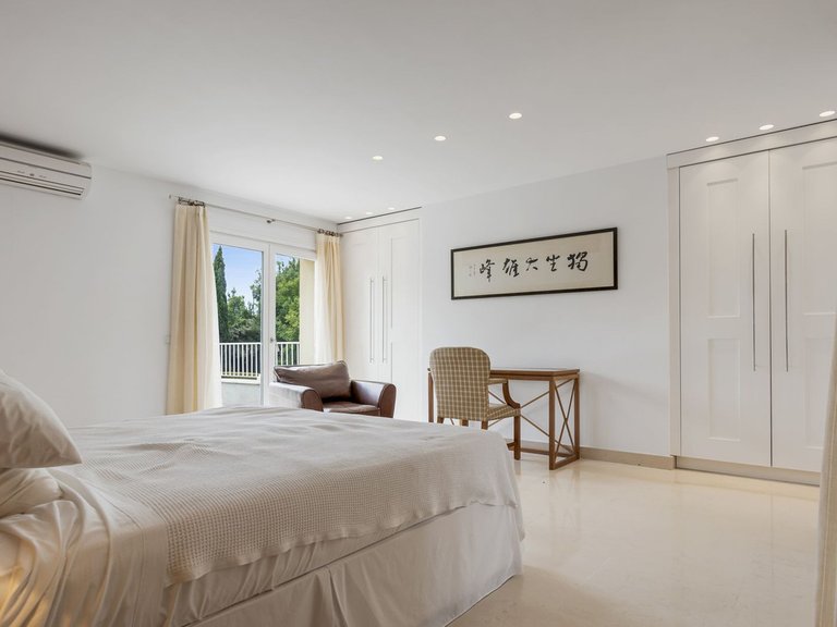 Villa for Sale in Sotogrande Costa, Cadiz 42