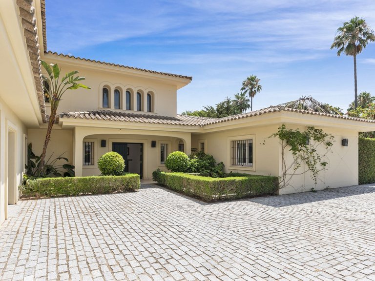 Villa for Sale in Sotogrande Costa, Cadiz 6