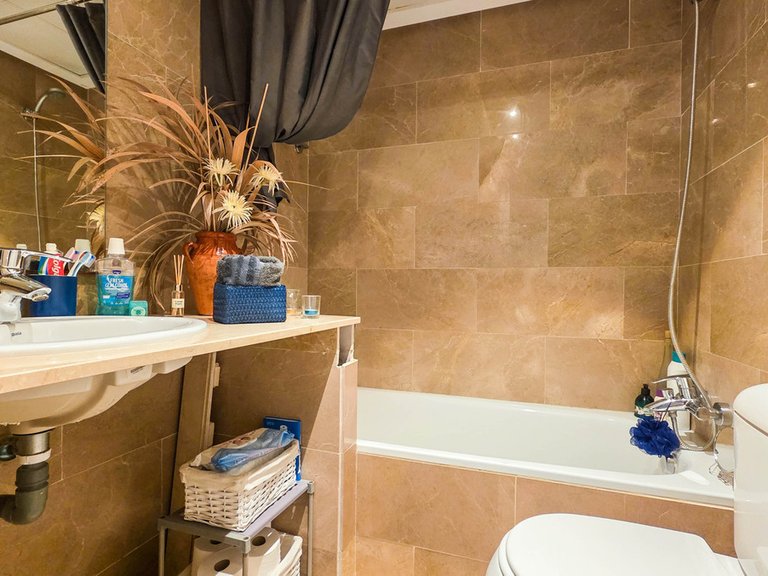 Apartment for Sale in La Duquesa, Malaga 12