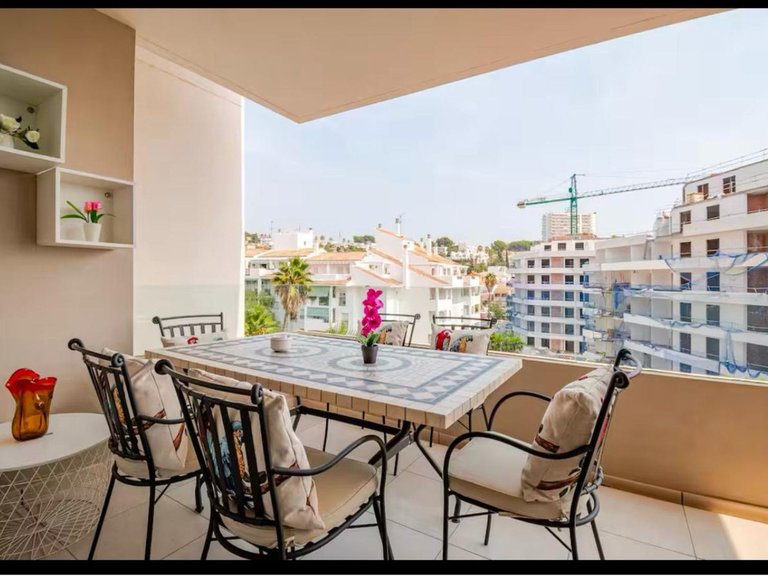 Apartment for Sale in Nueva Andalucía, Malaga 1