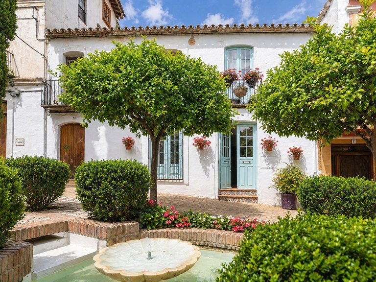 Villa for Sale in Estepona, Malaga 38