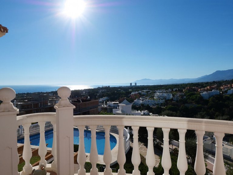 Apartment for Sale in Cabopino, Malaga 6