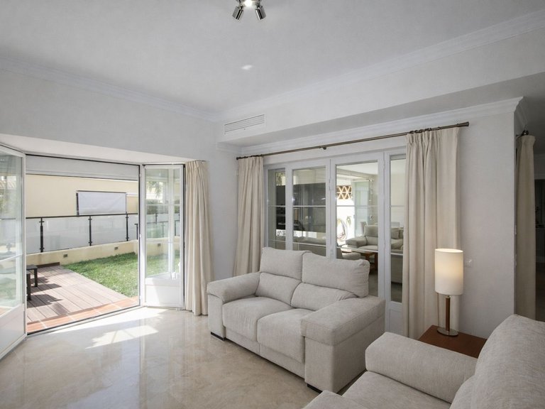 Villa for Sale in Elviria, Malaga 22