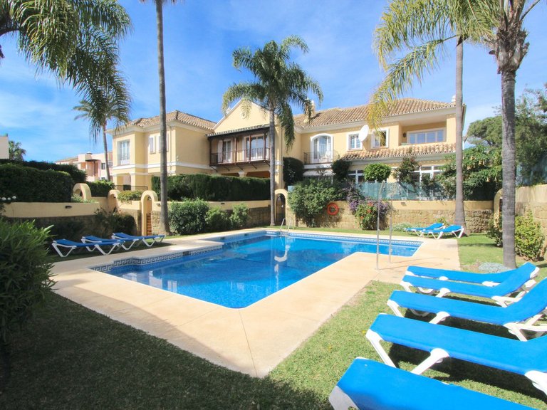 Villa for Sale in Elviria, Malaga 46