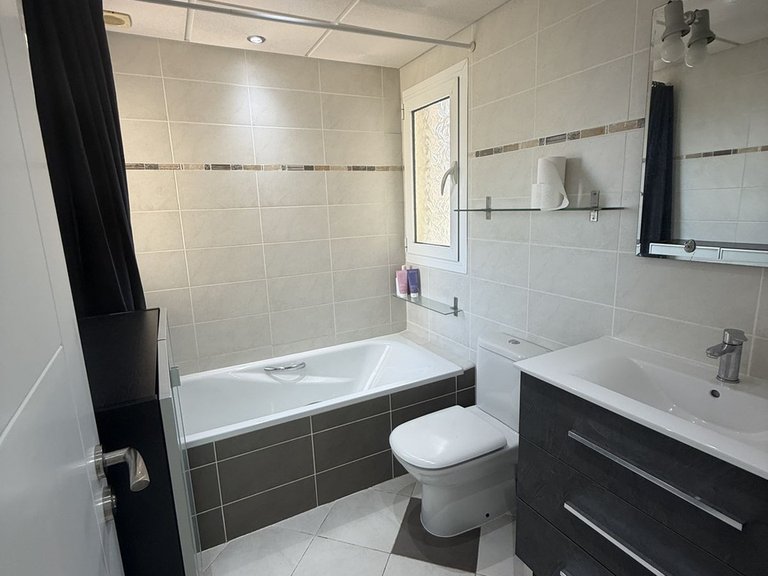 Villa for Sale in Calahonda, Malaga 14