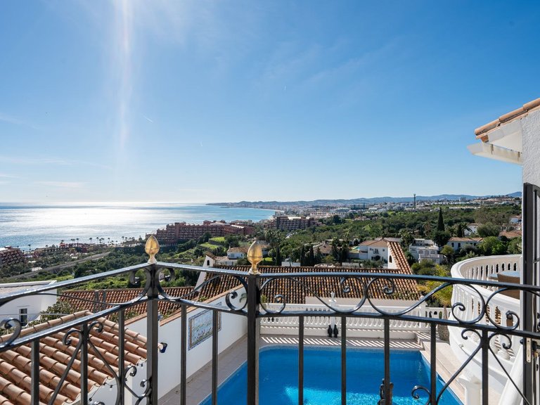 Villa for Sale in La Capellania, Malaga 16