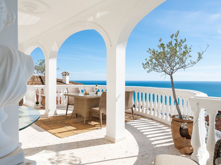 Villa for Sale in La Capellania, Malaga 3