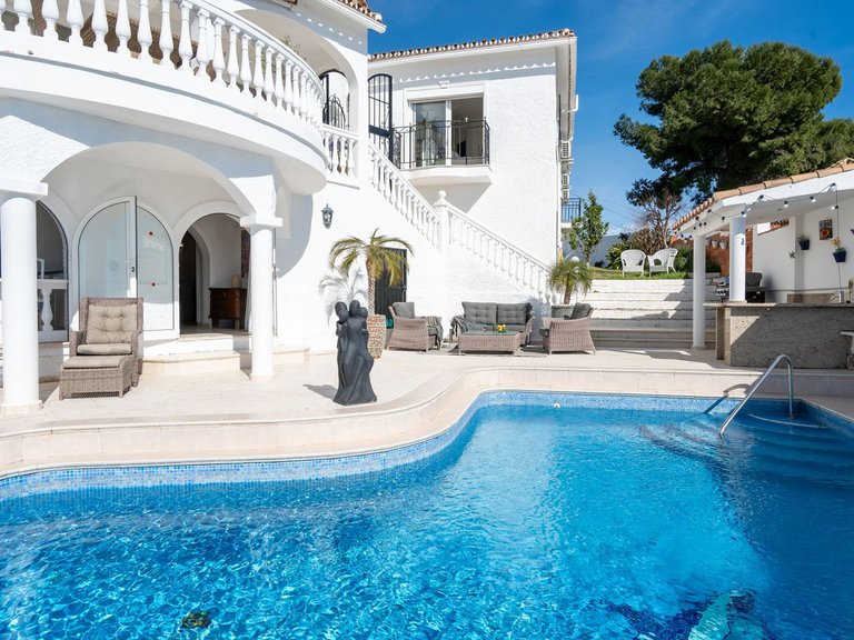 Villa for Sale in La Capellania, Malaga 33
