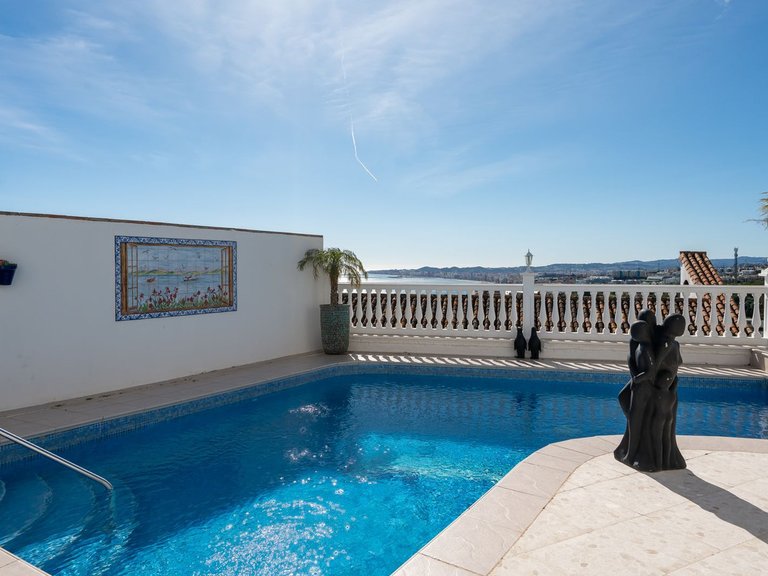 Villa for Sale in La Capellania, Malaga 35