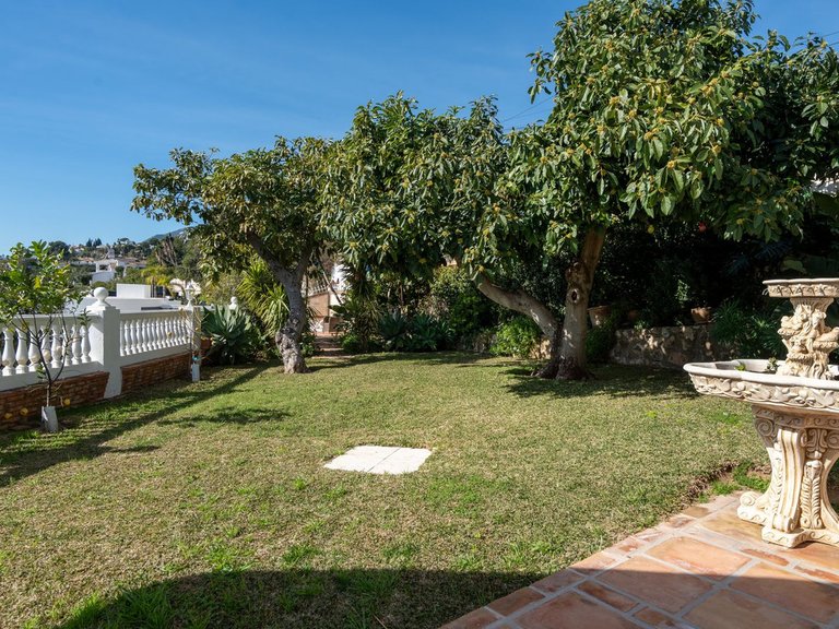 Villa for Sale in La Capellania, Malaga 39