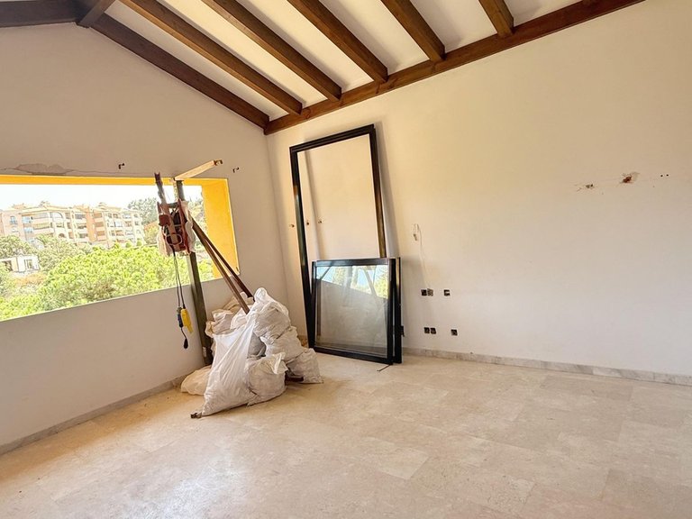 Villa for Sale in Elviria, Malaga 14