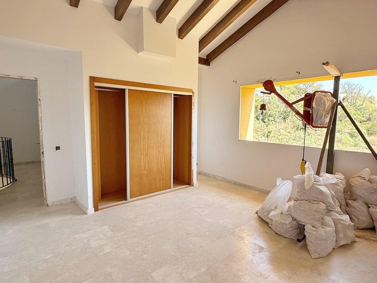 Villa for Sale in Elviria, Malaga 15