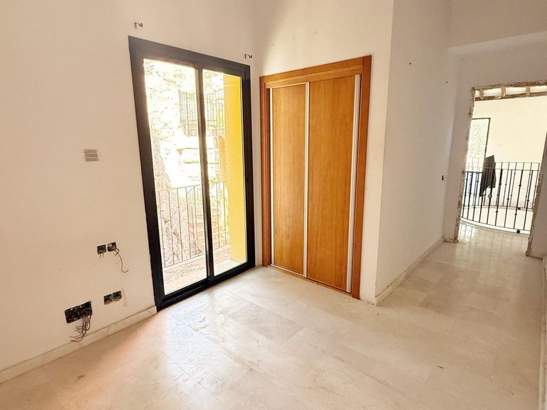 Villa for Sale in Elviria, Malaga 16