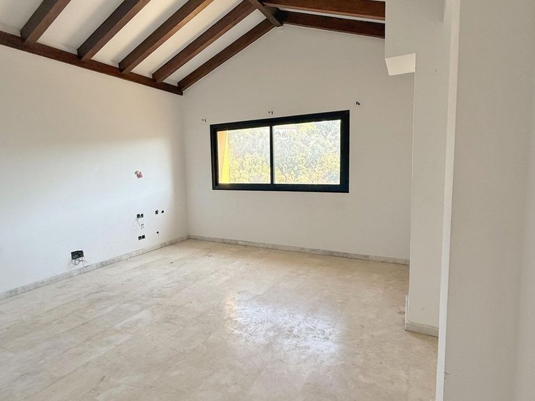 Villa for Sale in Elviria, Malaga 5
