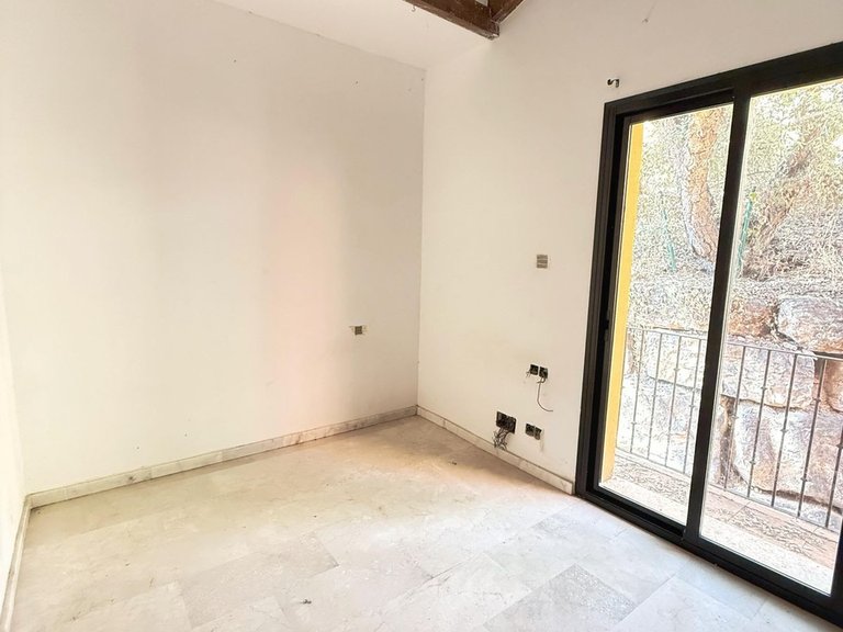 Villa for Sale in Elviria, Malaga 8
