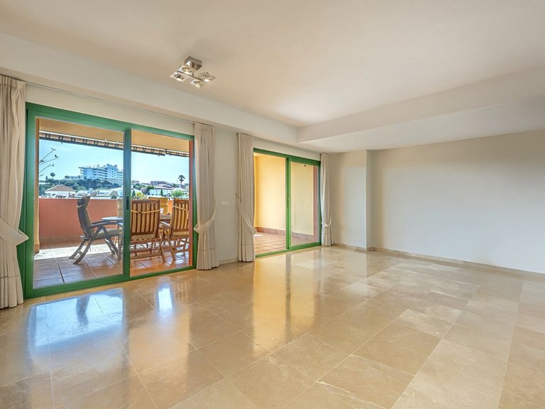 Apartment for Sale in Fuengirola, Malaga 11