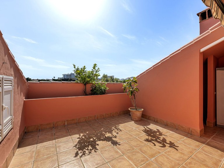 Apartment for Sale in Fuengirola, Malaga 25
