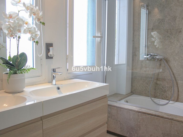 Apartment for Sale in Marbella, Malaga 25
