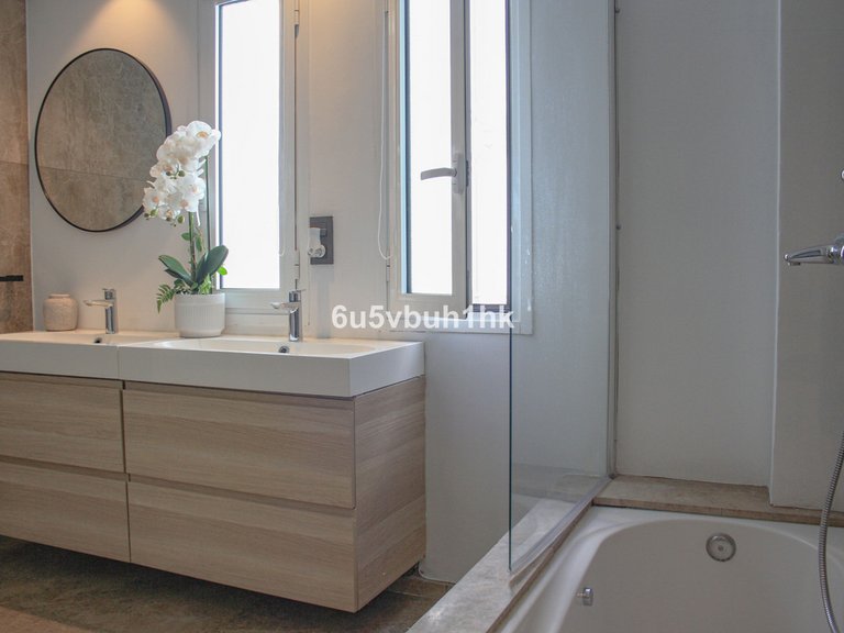 Apartment for Sale in Marbella, Malaga 32