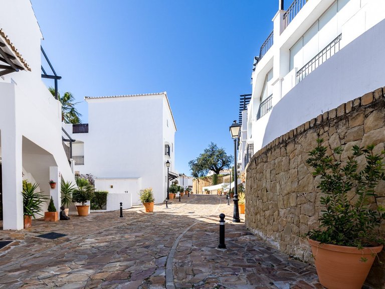 Apartment for Sale in Altos De Los Monteros, Malaga 29