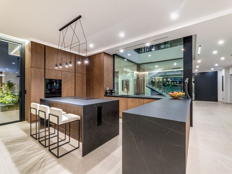 Villa for Sale in Costa del Sol El Madroñal, Malaga 12