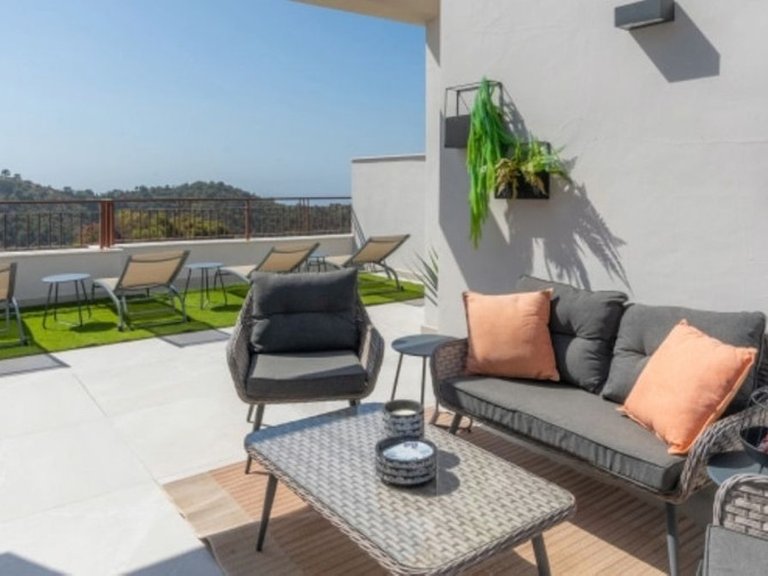 Town House for Sale in Istán, Malaga 9