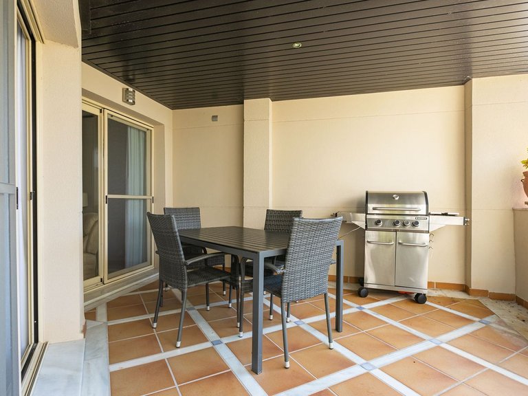 Apartment for Sale in Nueva Andalucía, Malaga 11