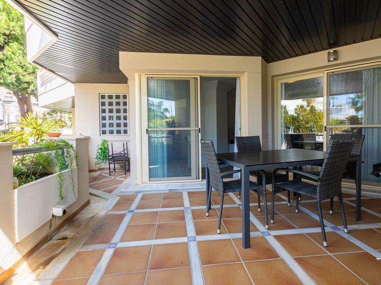 Apartment for Sale in Nueva Andalucía, Malaga 12