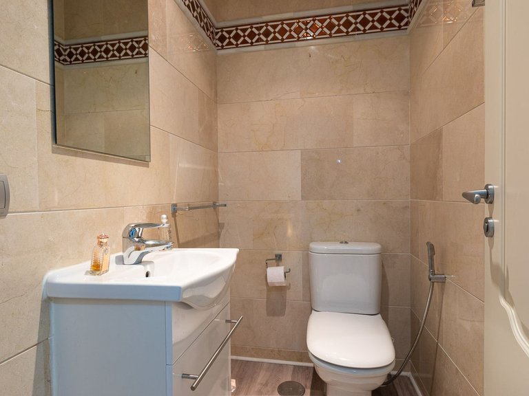 Apartment for Sale in Nueva Andalucía, Malaga 16