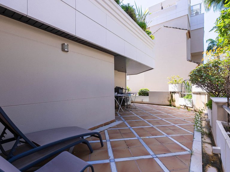 Apartment for Sale in Nueva Andalucía, Malaga 25