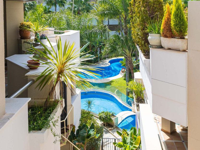 Apartment for Sale in Nueva Andalucía, Malaga 26