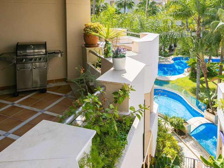 Apartment for Sale in Nueva Andalucía, Malaga 5