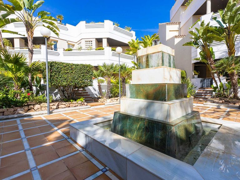 Apartment for Sale in Nueva Andalucía, Malaga 8