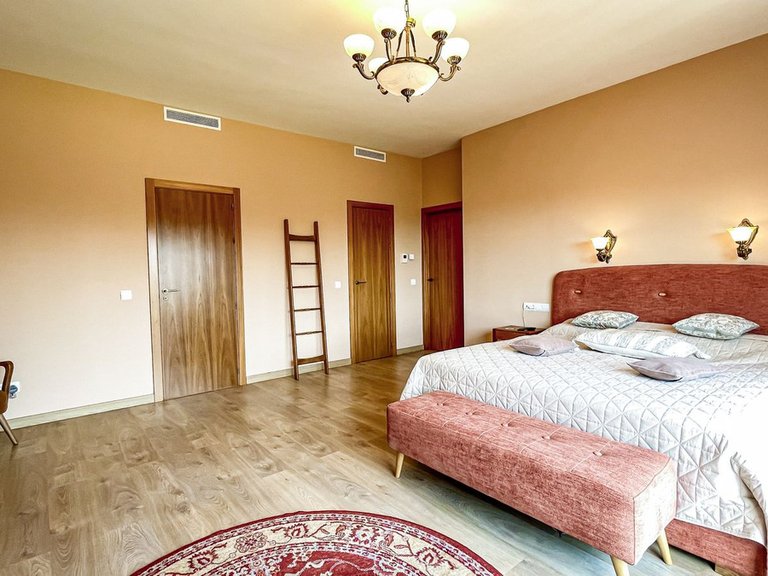 Villa for Sale in El Rosario, Malaga 30