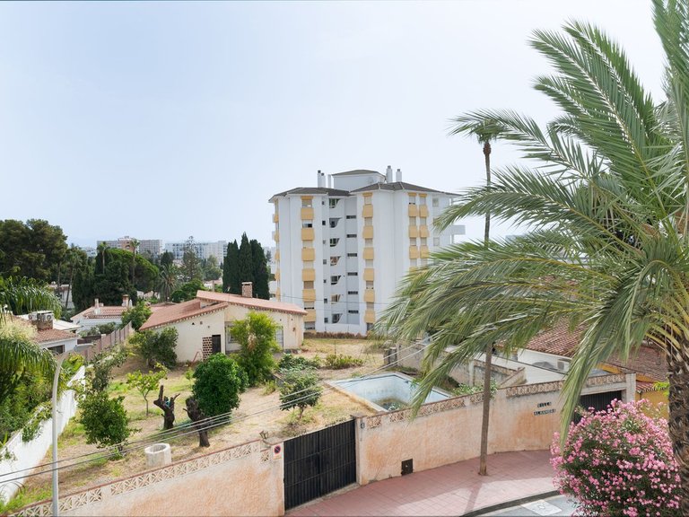 Apartment for Sale in Costa del Sol, Benalmadena Costa, Malaga 18