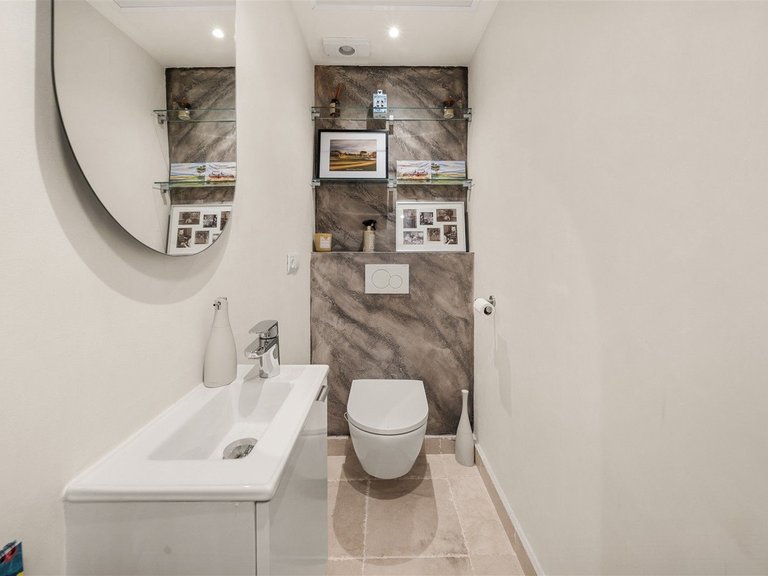 Apartment for Sale in Los Flamingos, Malaga 17
