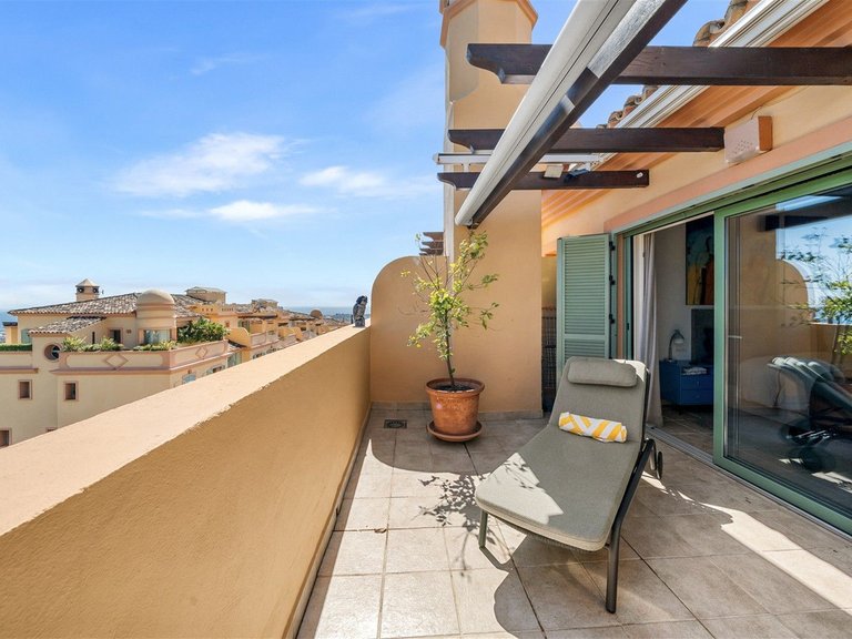 Apartment for Sale in Los Flamingos, Malaga 28