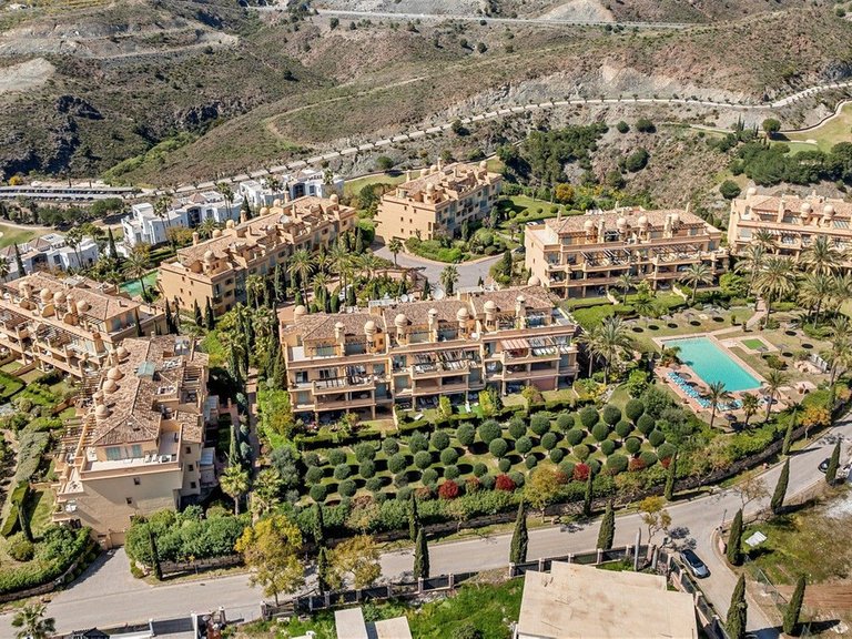 Apartment for Sale in Los Flamingos, Malaga 46