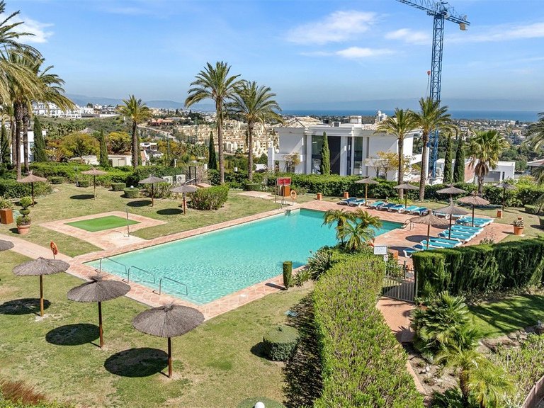 Apartment for Sale in Los Flamingos, Malaga 5